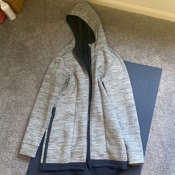 Lululemon jacket - Picture 1 of 3